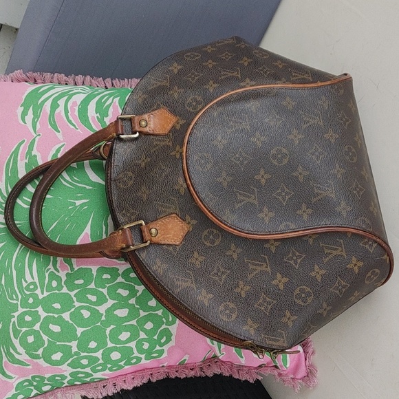 Louis Vuitton Handbags - LOUIS VUITTON Ellipse MM vintage monogram Satchel tote AS0998